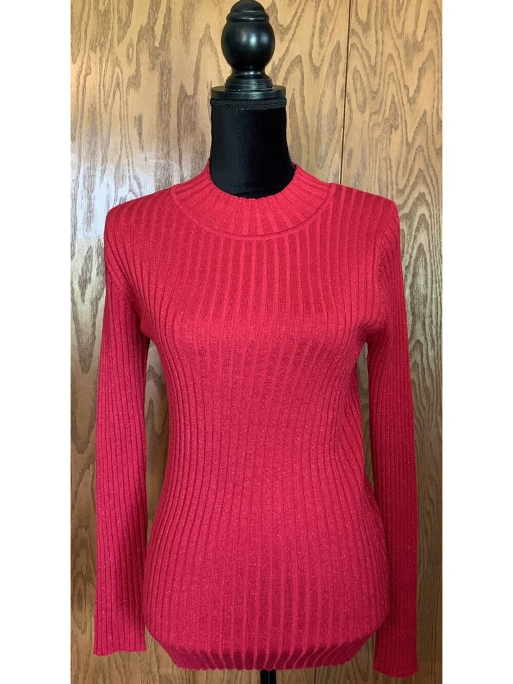 No Boundaries Shirt Size Large Red Sparkly Christmas Holiday Pullover